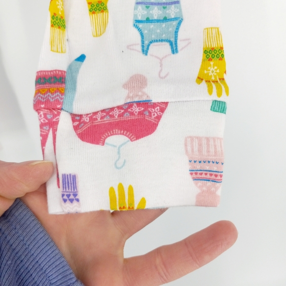 Carter's Size 10 Snug Fitting Comfortable Winter Outerwear Print Pajama Set - Picture 4 of 6